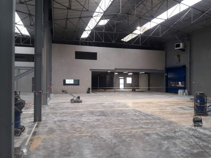 Aménagement intérieur local industriel Saint-Quentin-en-Mauges